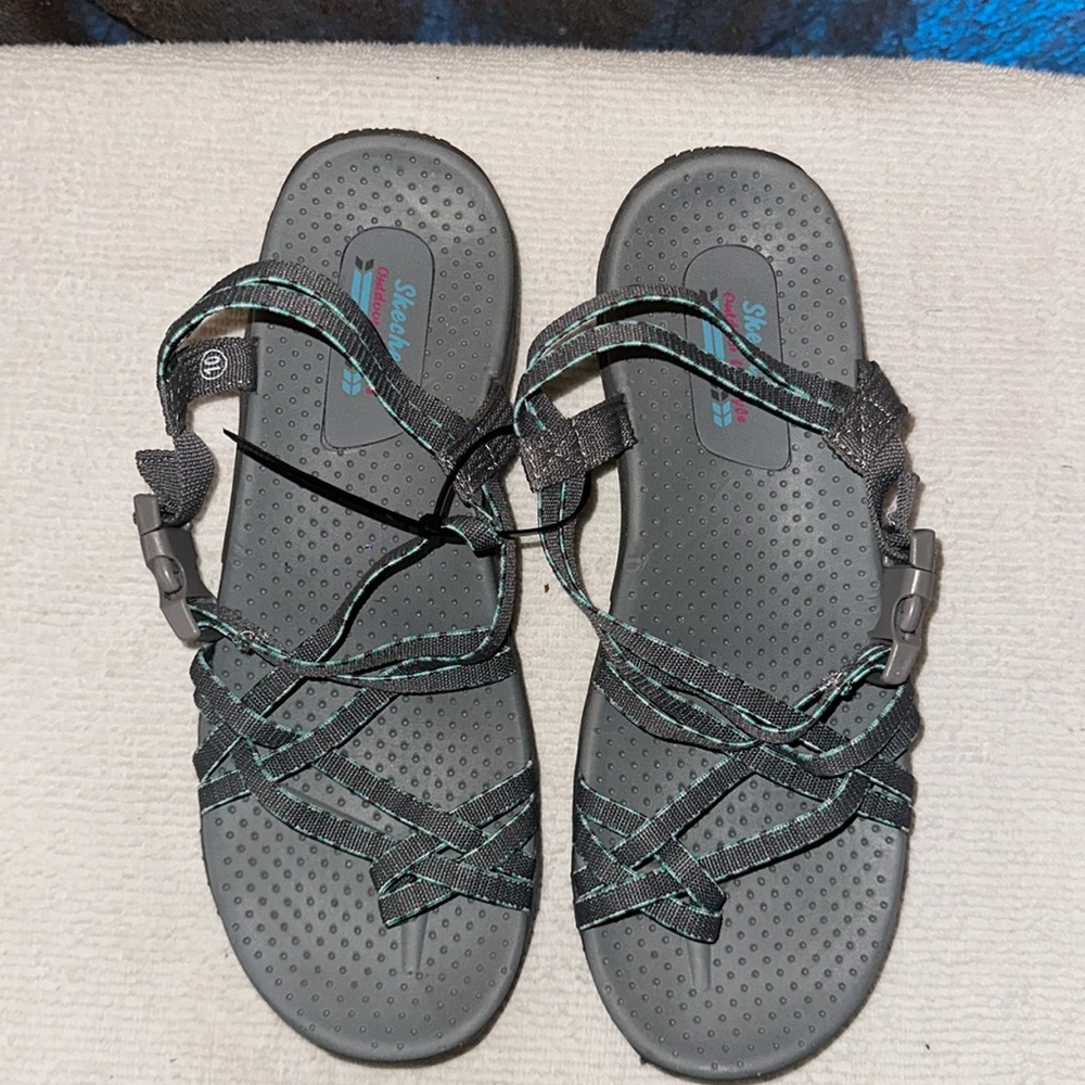 EUC Skechers Reggae Irie Mon Sandals